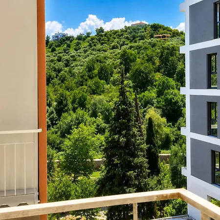 Bright & Peaceful 2-bedroom Near Zoo And The Park