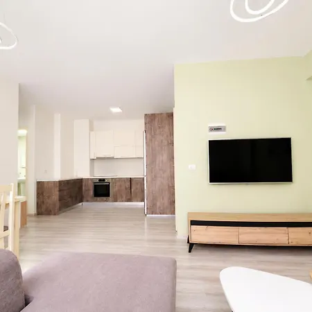 Bright & Peaceful 2-bedroom Near Zoo And The Park *
