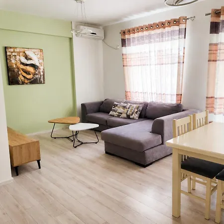 Bright & Peaceful 2-bedroom Near Zoo And The Park Appartement Tirana